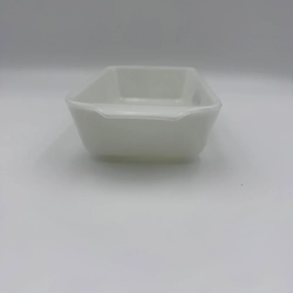 Anchor Hocking Fire-King Blue Cornflower Milk Glass Loaf Pan 441 1 Qt Ovenproof